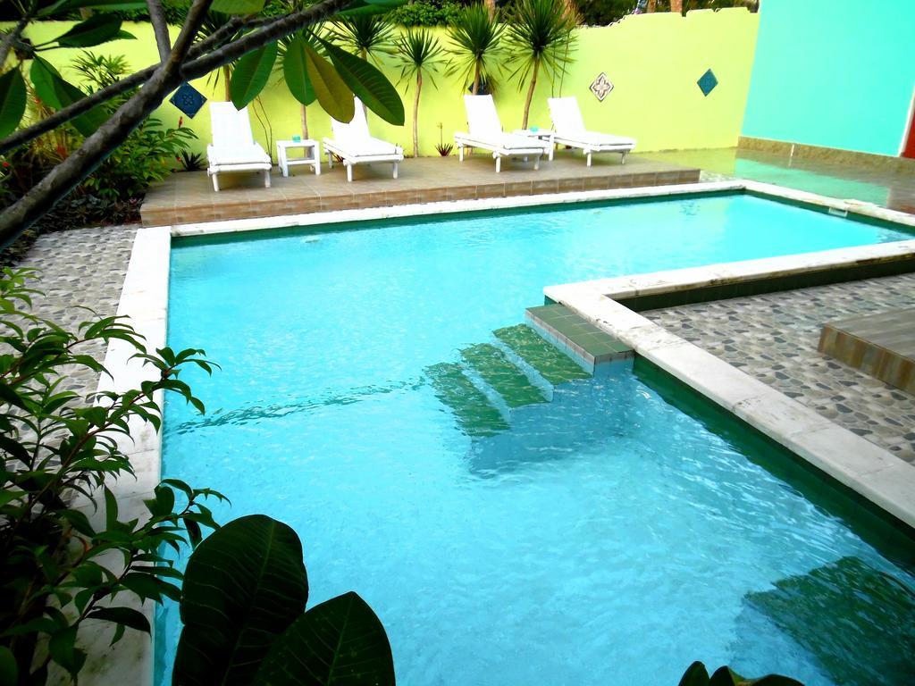Lazy Monkey Hotel Senggigi Exterior foto